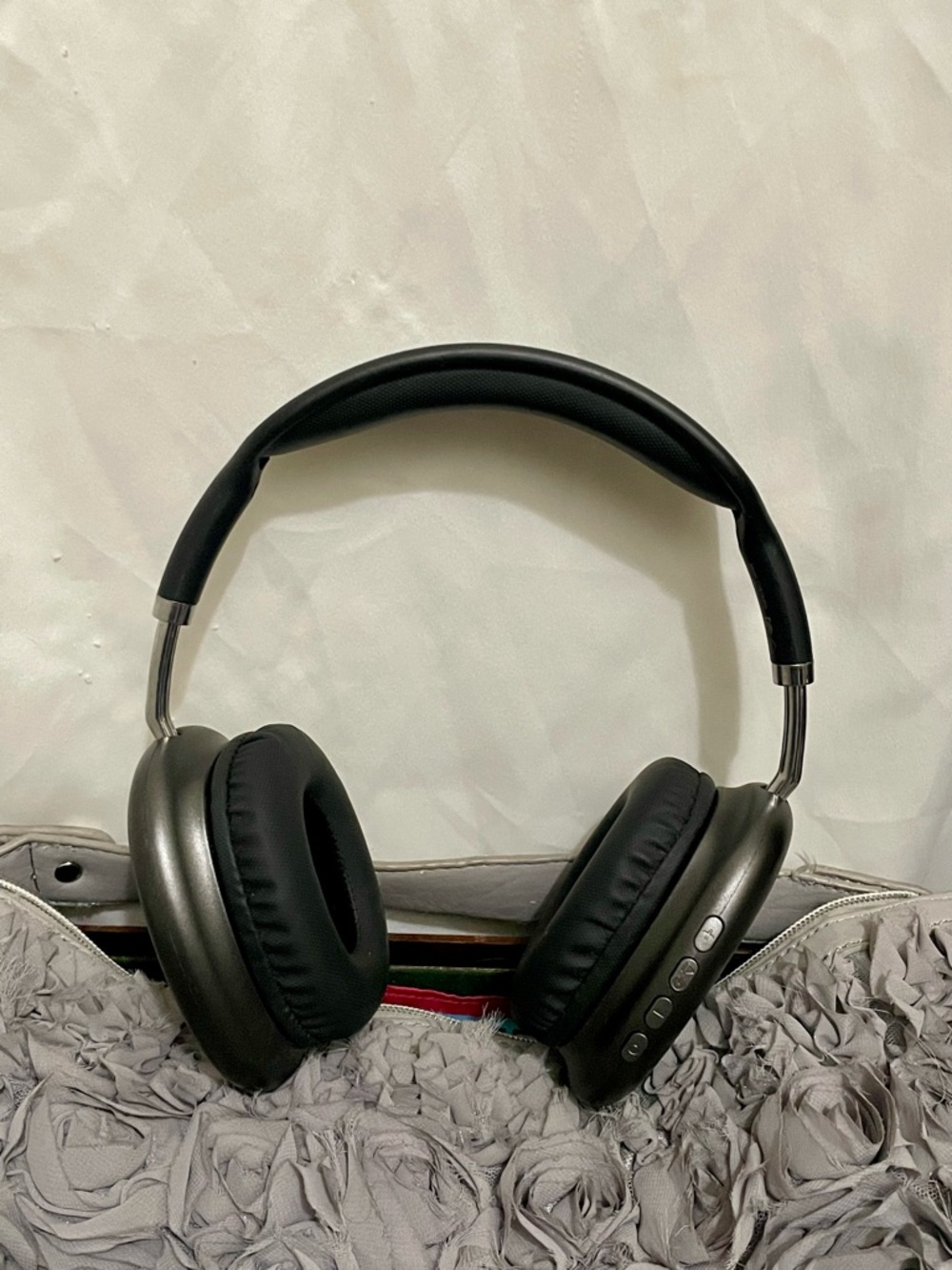 Wireless Over-Ear Headphones in Metallic Gray — Comfortable Bluetooth Listening